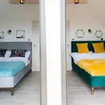 ヴィラ Flow House&garden バダチョニトマイ
